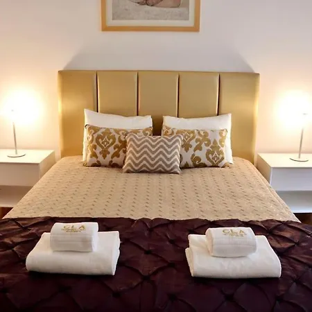 Luxury Building For Groups 12 *